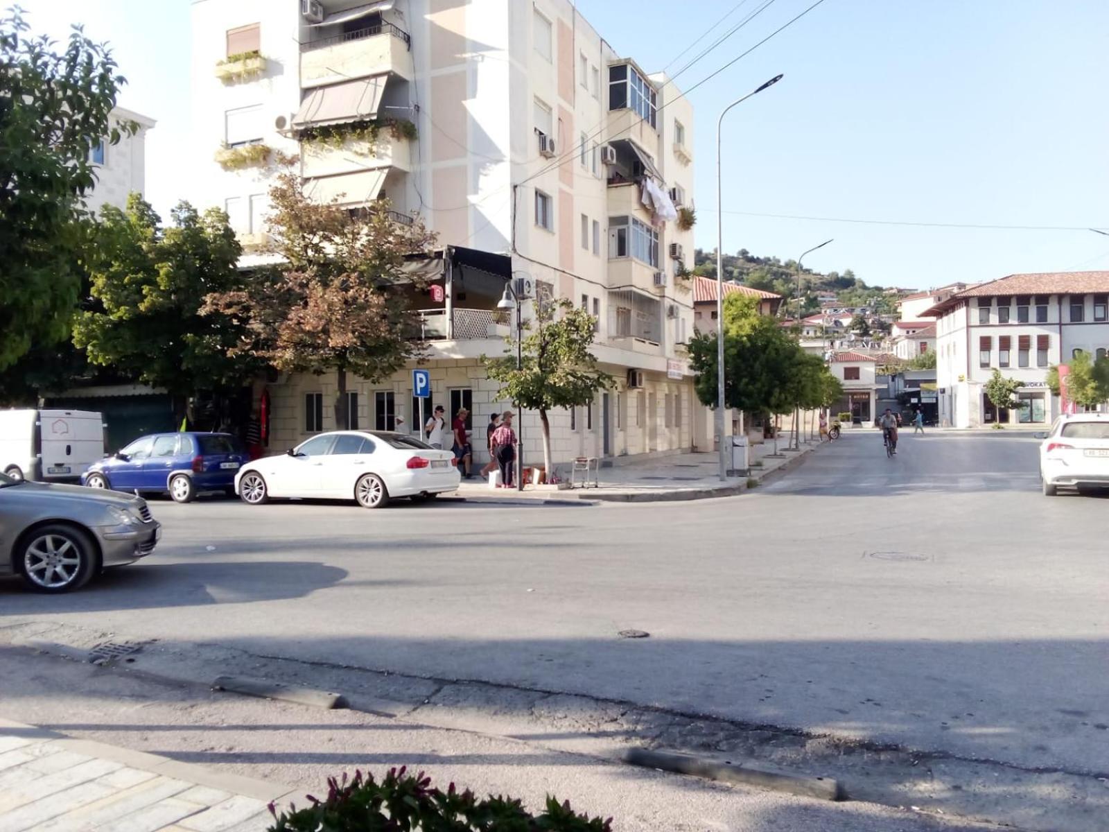 Vilma Apartment Berat Exterior photo